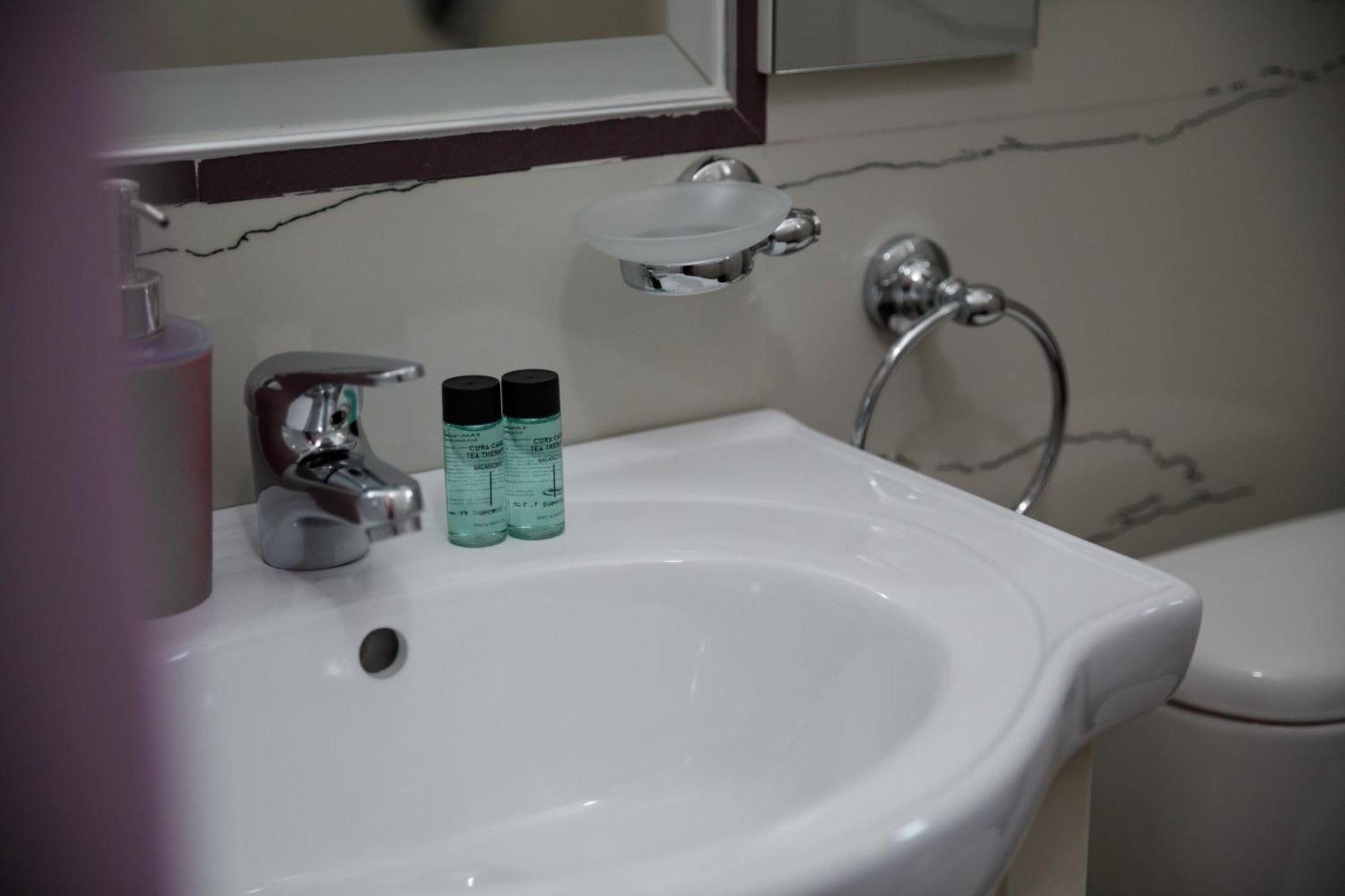 Bora Hotel Gjirokastra Zewnętrze zdjęcie