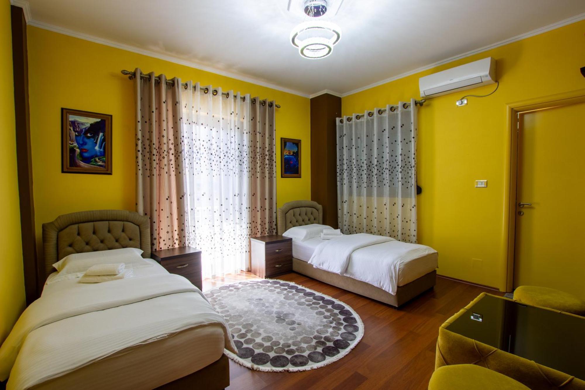 Bora Hotel Gjirokastra Zewnętrze zdjęcie
